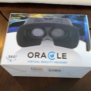 Oracle virtual reality headset, new in box